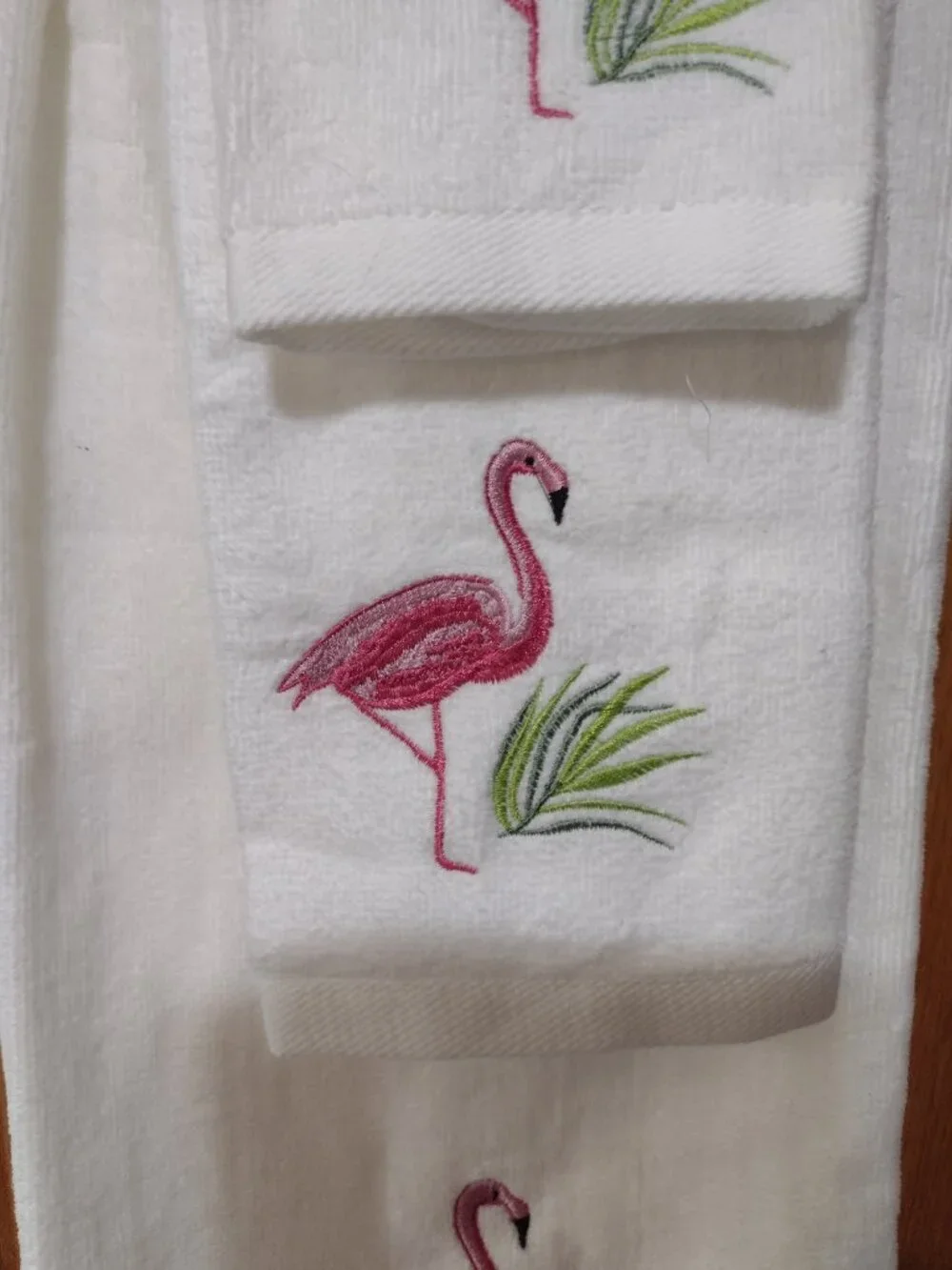Better Home Pink Flamingo Soft Luxury Decorative Set of 3 Towels